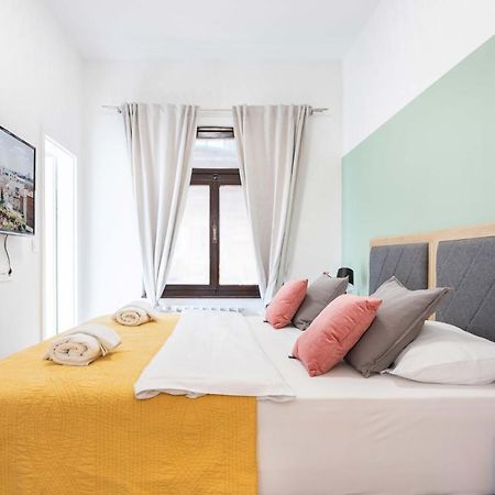 Design Sunny 2Bdr Apartment Near The City Center 자그레브 외부 사진