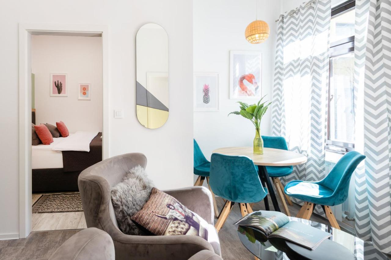 Design Sunny 2Bdr Apartment Near The City Center 자그레브 외부 사진