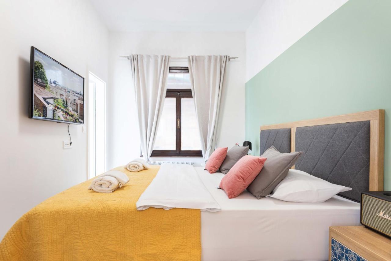 Design Sunny 2Bdr Apartment Near The City Center 자그레브 외부 사진