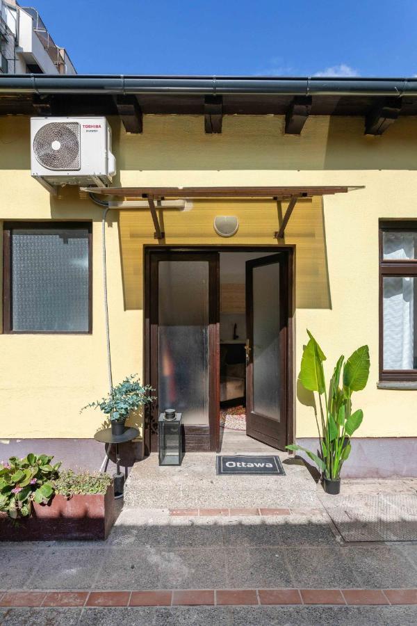 Design Sunny 2Bdr Apartment Near The City Center 자그레브 외부 사진
